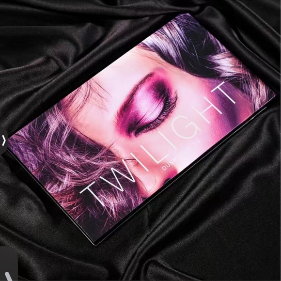 Eyeshadow palette - Picture 7 of 12